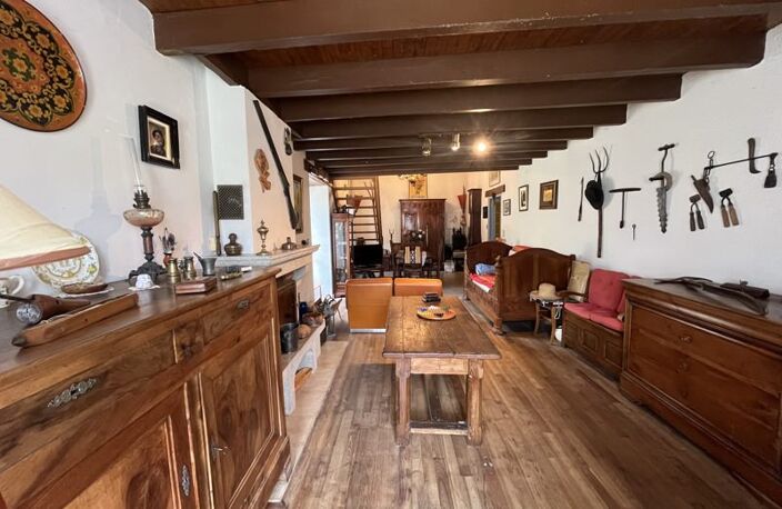 Maison en pierre de 4 pièces principales — photo 2
