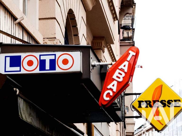 Vente Bar, Brasserie, Tabac 150 m&sup2; — photo 1