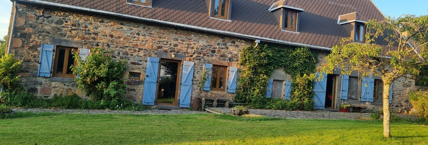 Maison 8 Pièces 300 m² à vendre à Saint-Sauves-d'Auvergne (63950)