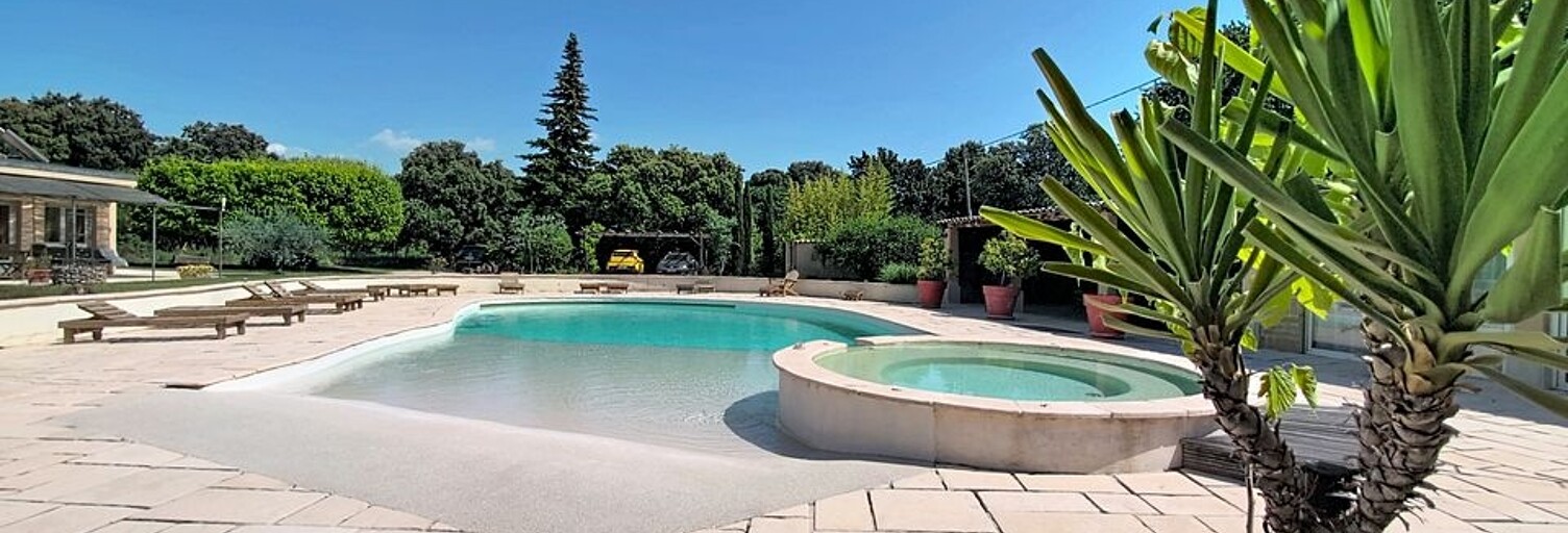 Maison 8 Pièces 200 m² à vendre à Carpentras (84200)