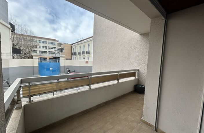 F2 avec balcon et parking - quartier gare — photo 3