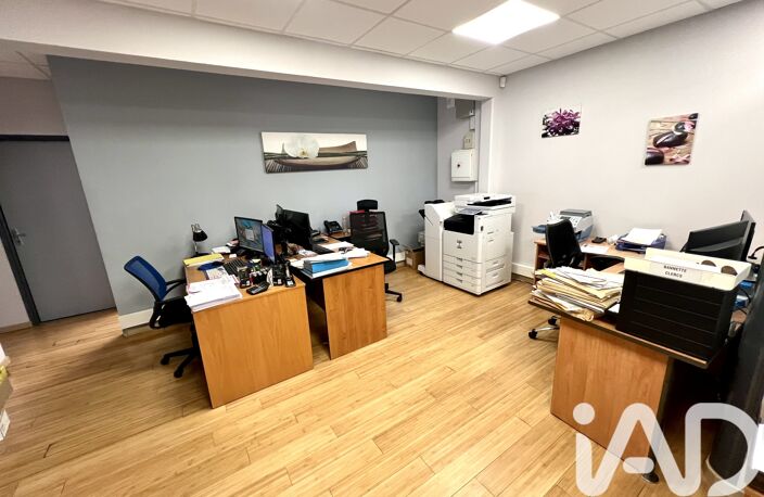 Vente Boutique/Local commercial 98 m&sup2; — photo 2