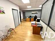 Vente Boutique/Local commercial 98 m&sup2; — photo 3