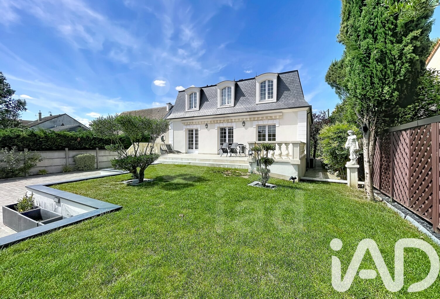 Vente Maison/villa 8 pièces — photo 1