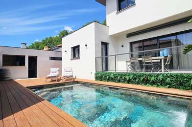 Maison 5 pièces 499000 €