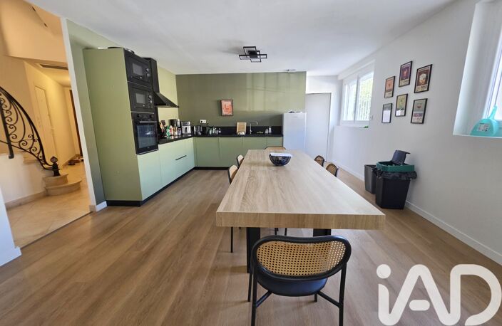 Vente Immeuble 214 m&sup2; — photo 2