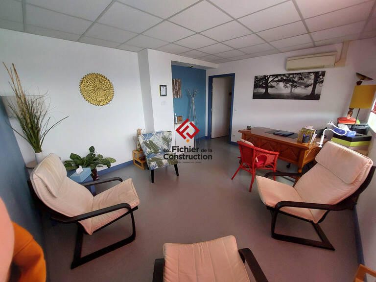 Immobilier Professionnel à louer Saint-Ismier — photo 1