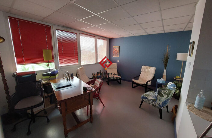 Immobilier Professionnel à louer Saint-Ismier — photo 2