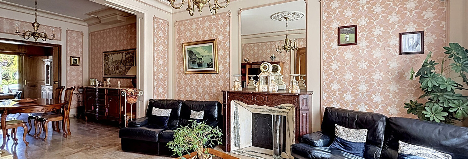 Maison 12 Pièces 220 m² à vendre à Valenciennes (59300)