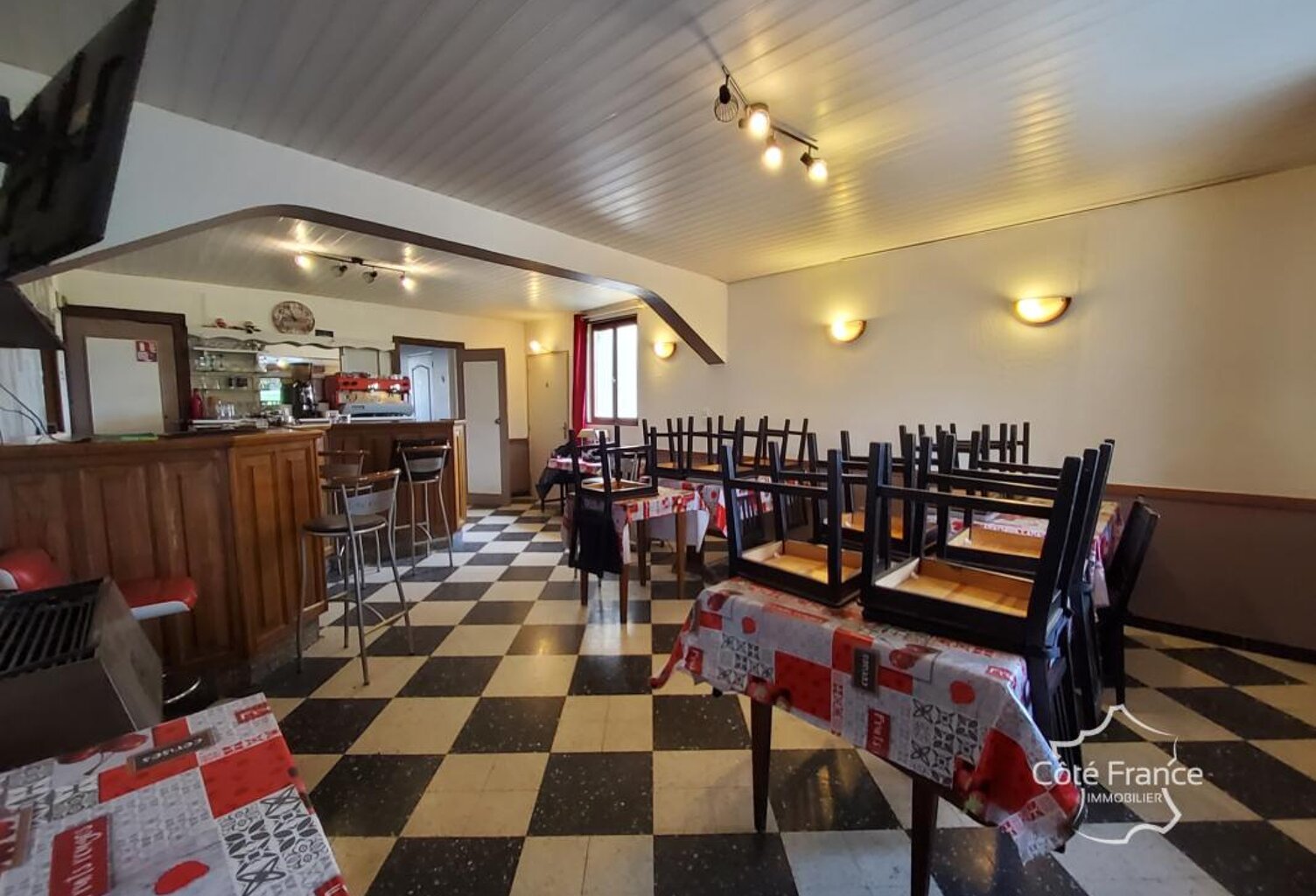 À Vendre   Ensemble immobilier avec fort potentiel à Neuvill — photo 1