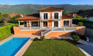 Maison 6 Pièces 240 m² à vendre à Sergy (01630)