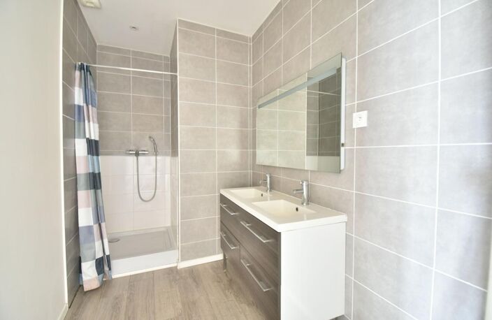 Appartement À Vendre — photo 3