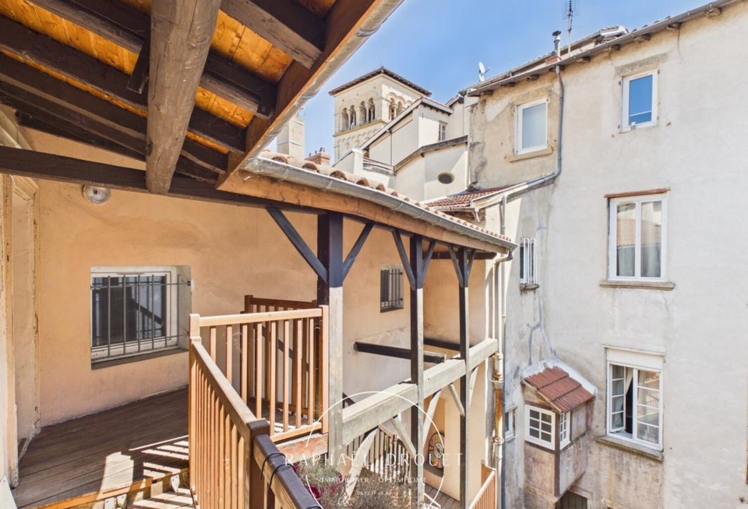 IMMEUBLE DE RAPPORT – CENTRE HISTORIQUE DE VIENNE — photo 1