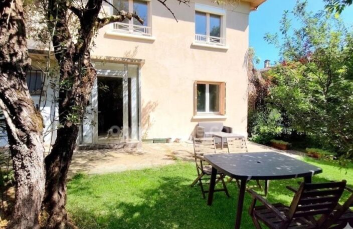 🌟 Maison T6 de 152 m² à Nogaro – Centre-ville & Jardin arboré — photo 2
