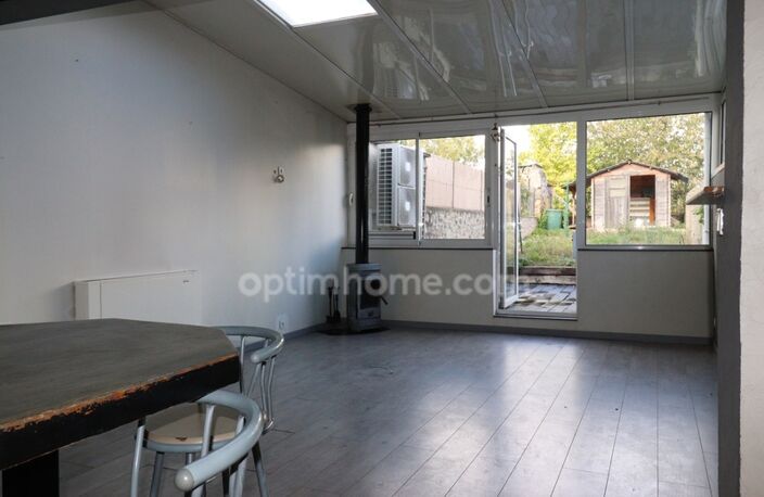 MAISON DE CENTRE VILLE DE 134 M²  - 4 CHAMBRES - Garage - Jardin 160 m²- LE DORAT - 87210 — photo 2