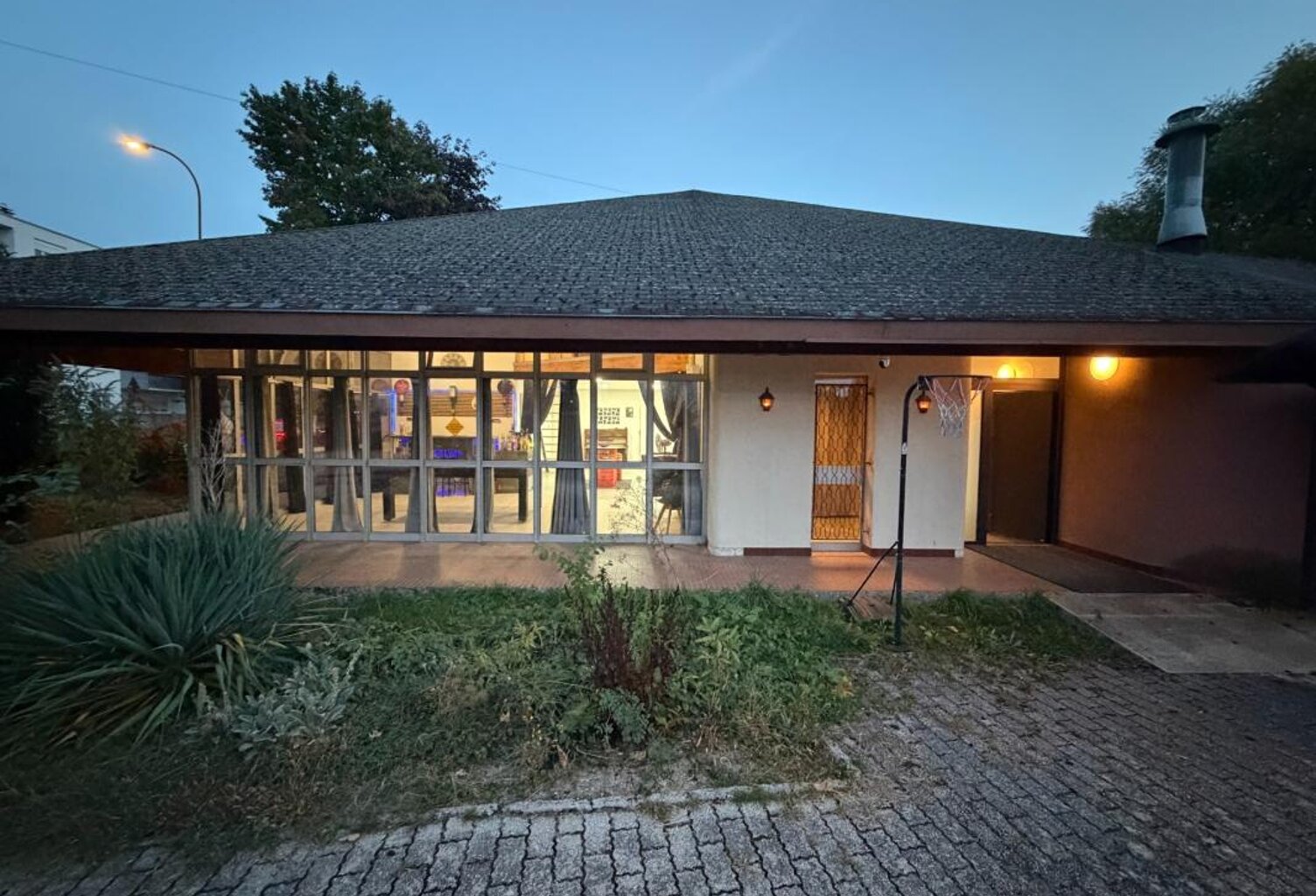 PLAIN-PIED DE 284M² DE SURFACE HABITABLE — photo 1