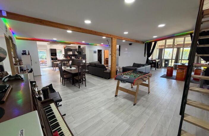 PLAIN-PIED DE 284M² DE SURFACE HABITABLE — photo 3