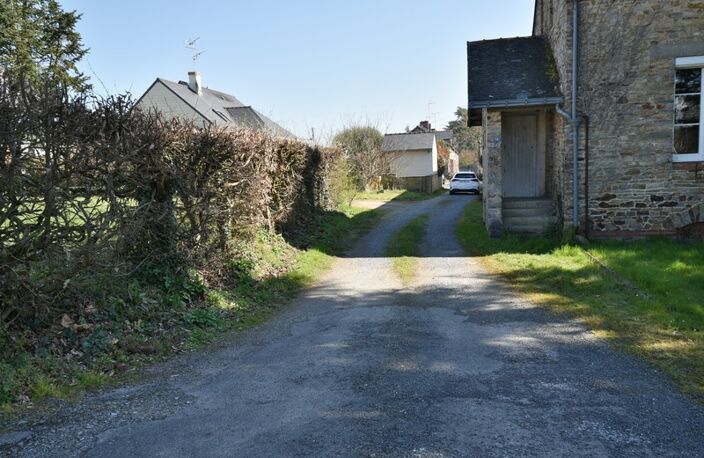 TERRAIN CONSTRUCTIBLE CENTRE ST MARS LA JAILLE — photo 3