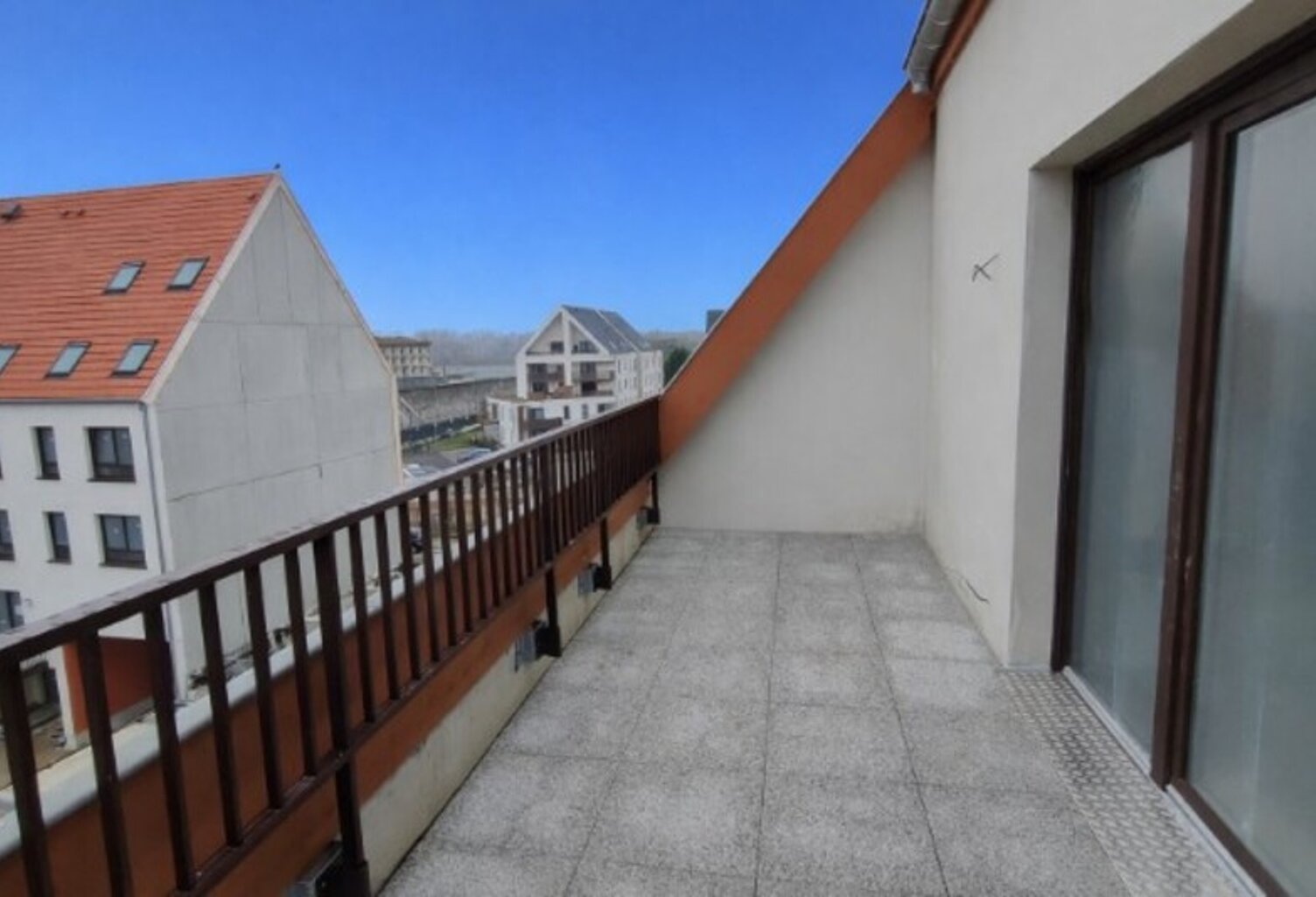 appartement à vendre 2 pièces STRASBOURG (67) avec terrasse, 2 places de stationnement et 1 cellier inclus — photo 1
