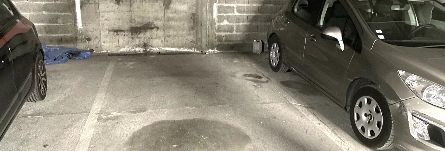 Garage   m² à louer à Nice (06200)