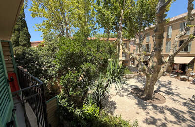 SAINT-TROPEZ – PLACE DES LICES – STUDIO DE STANDING AVEC BALCON ET GARAGE — photo du bien