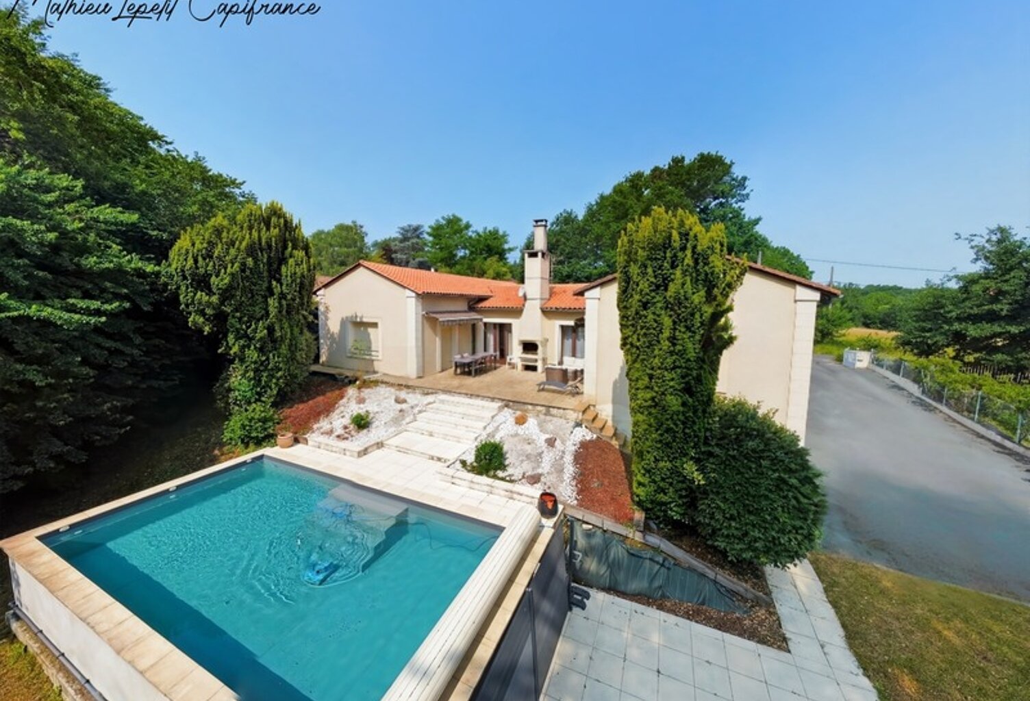 Maison à vendre 6 pièces COULOUNIEIX-CHAMIERS (24) 190 M2 sur terrain 5298 M2 — photo 1