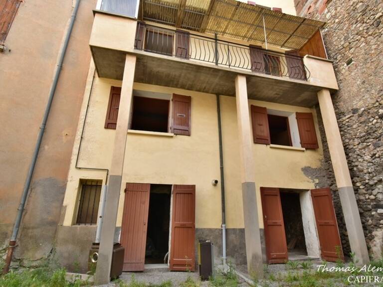 Maison de ville avec cour intérieure – Fort potentiel – Digne-les-Bains centre — photo 1