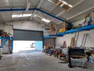 Locaux d'activités et bureaux loués à vendre SAINT JEOIRE PRIEURE (73) — photo 2