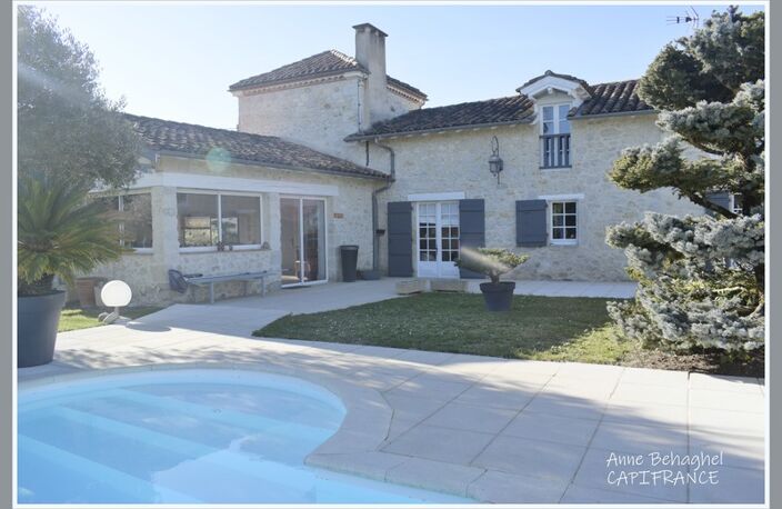 Département Gers (32) A vendre Condom propriété P7 210 m²- Terrain 5 483 m² — photo 4