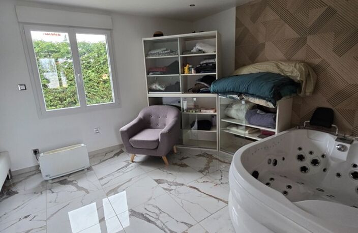 Maison à vendre 5 pièces SAINT MARTIN DE FRAIGNEAU (85) — photo 3