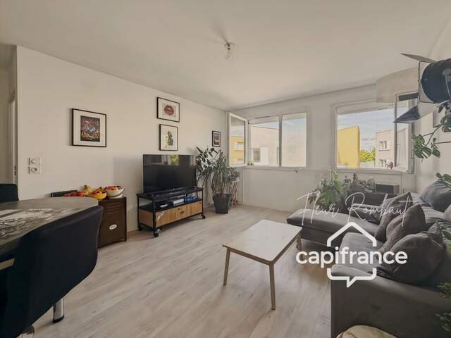 Beau 2 pièces 41m2 récent en dernier étage proche gare — photo du bien
