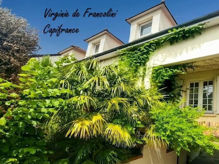 Maisons-Alfort-A vendre maison familiale-7 pièces-5 chambres-sous-sol-terrasse-jardin-2 garages-Proche Bords de Marne — photo 1
