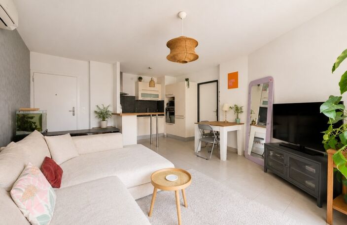 À vendre Appartement T3 de 59m² à MARSEILLE 10EME ARRONDISSEMENT — photo 4