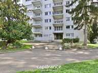 SAINTE FOY LES LYON - Bd de l'Europe- Appartement T3 de 68m² avec balcon, place de stationnement extérieure et cave — photo 3