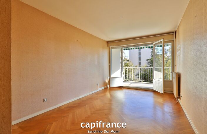 SAINTE FOY LES LYON - Bd de l'Europe- Appartement T3 de 68m² avec balcon, place de stationnement extérieure et cave — photo 5