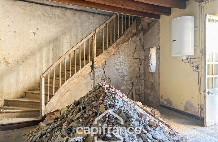 Maison en pierre à rénover avec fort potentiel en plein cœur de Puymirol — photo 4