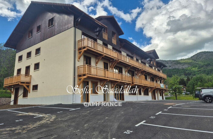 Appartement à vendre 3 pièces en plateau dans résidence entièrement rénovée – Vue Montagne – Rez de jardin — photo 5