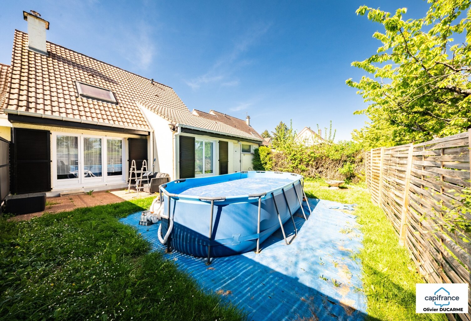 Maison louée à vendre, 6 pièces GENLIS (21) pour investisseur, 4 chambres, terrain arboré et garage — photo 1