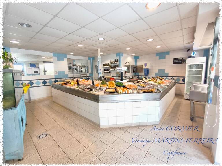 À VENDRE – FONDS DE COMMERCE POISSONNERIE – EMPLACEMENT N°1 À SULLY-SUR-LOIRE — photo 1