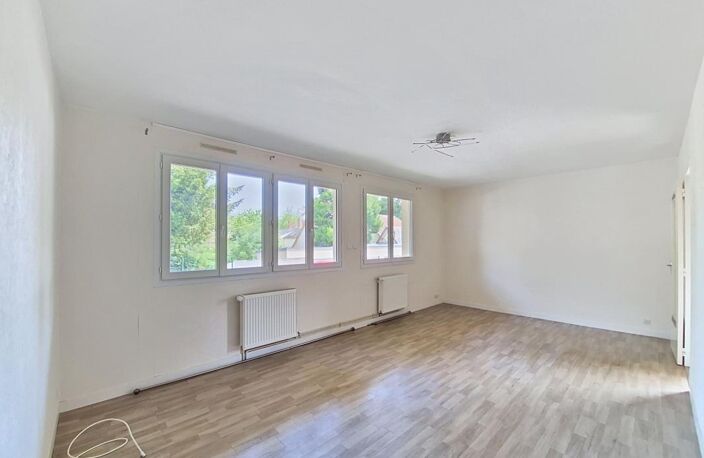 Appartement T3 avec balcon, cave et parking sous-sol — photo 3