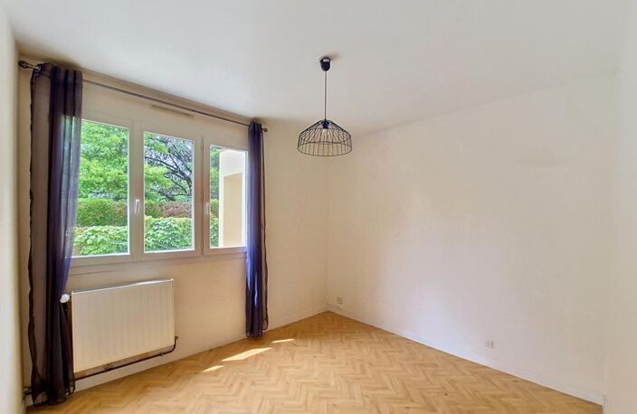 Appartement T3 avec balcon, cave et parking sous-sol — photo 4