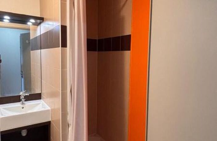 Avignon Appartement À Vendre Avignon 19 m² loué en bail commercial — photo 3
