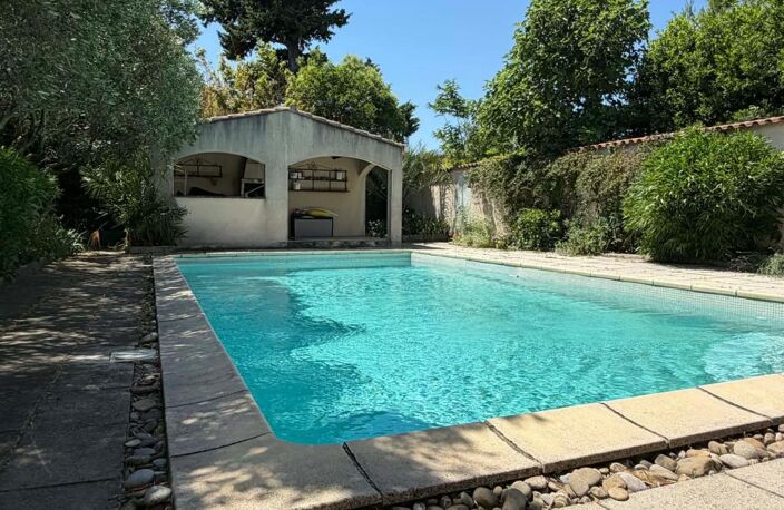 Châteaurenard, Grande villa avec avec garage, studio, piscine/pool house — photo 2