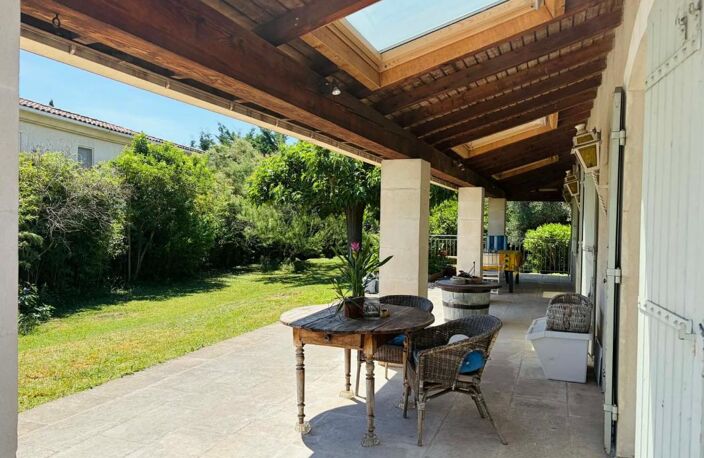 Châteaurenard, Grande villa avec avec garage, studio, piscine/pool house — photo 4