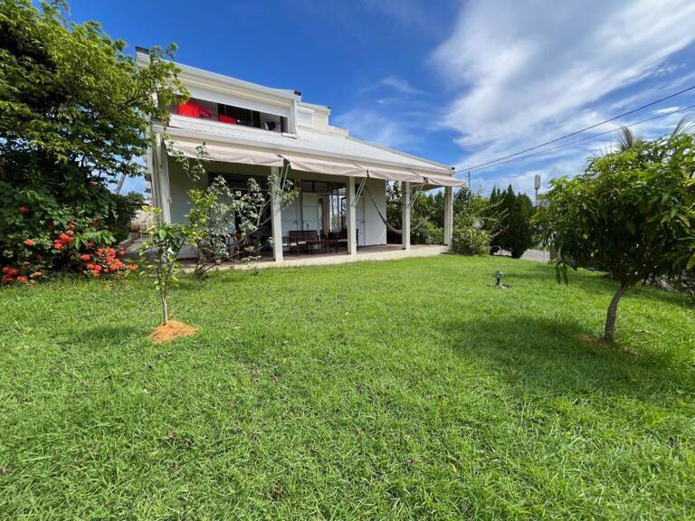 Maison T4 bis meublée À Louer — photo 1