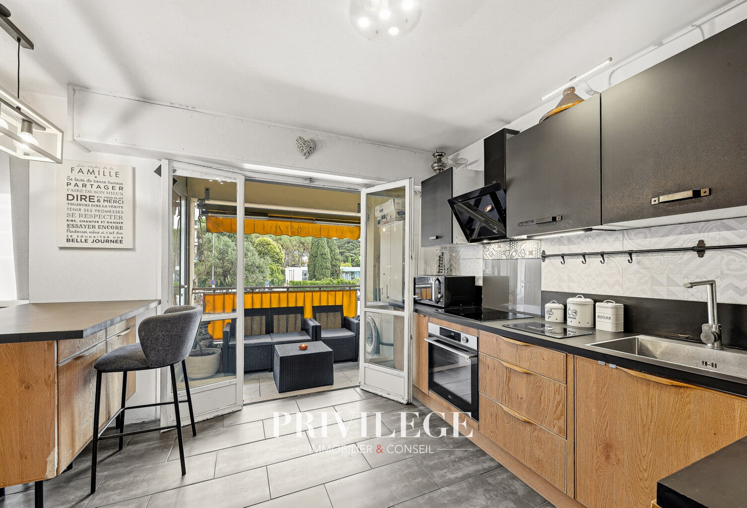 Exclusivité -- Appartement 3 pièces avec balcon, parking et c — photo 1