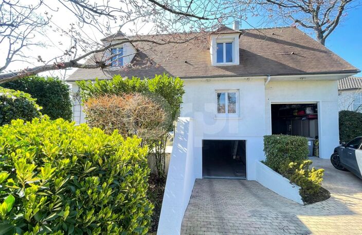 Maison de 7 pièces  152 m² , 251m² utile  avec possibilité À Vendre sur Verneuil/seine — photo 2