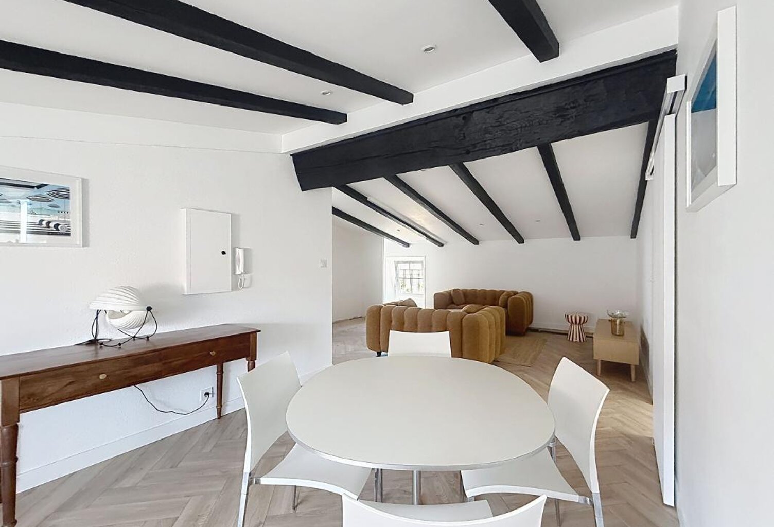 Appartement À Vendre — photo 1