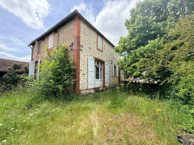 Maison de caractère à rénover — photo du bien