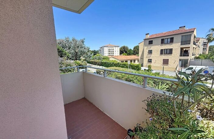 Appartement À Vendre T3 avec cave et parking — photo 2